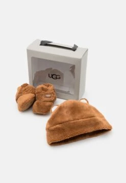 Ugg Bixbee And Beanie Unisex - Geboortegeschenk - Chestnut 13 Ugg Bixbee And Beanie Unisex - Geboortegeschenk - Chestnut -Ugg 079748ef2cb74976b37e6fb9edee7b1d