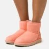 Ugg Classic Mini - Korte Laarzen - Starfish Pink 1 Ugg Classic Mini - Korte Laarzen - Starfish Pink -Ugg 0edea51a9980499c8c545e0ef94f7693