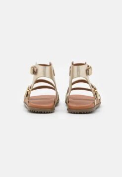 Ugg Solivan Strap - Sandalen - Pale Gold Metallic 11 Ugg Solivan Strap - Sandalen - Pale Gold Metallic -Ugg 1192545a5dab42f7b1fa074b0c5f2074