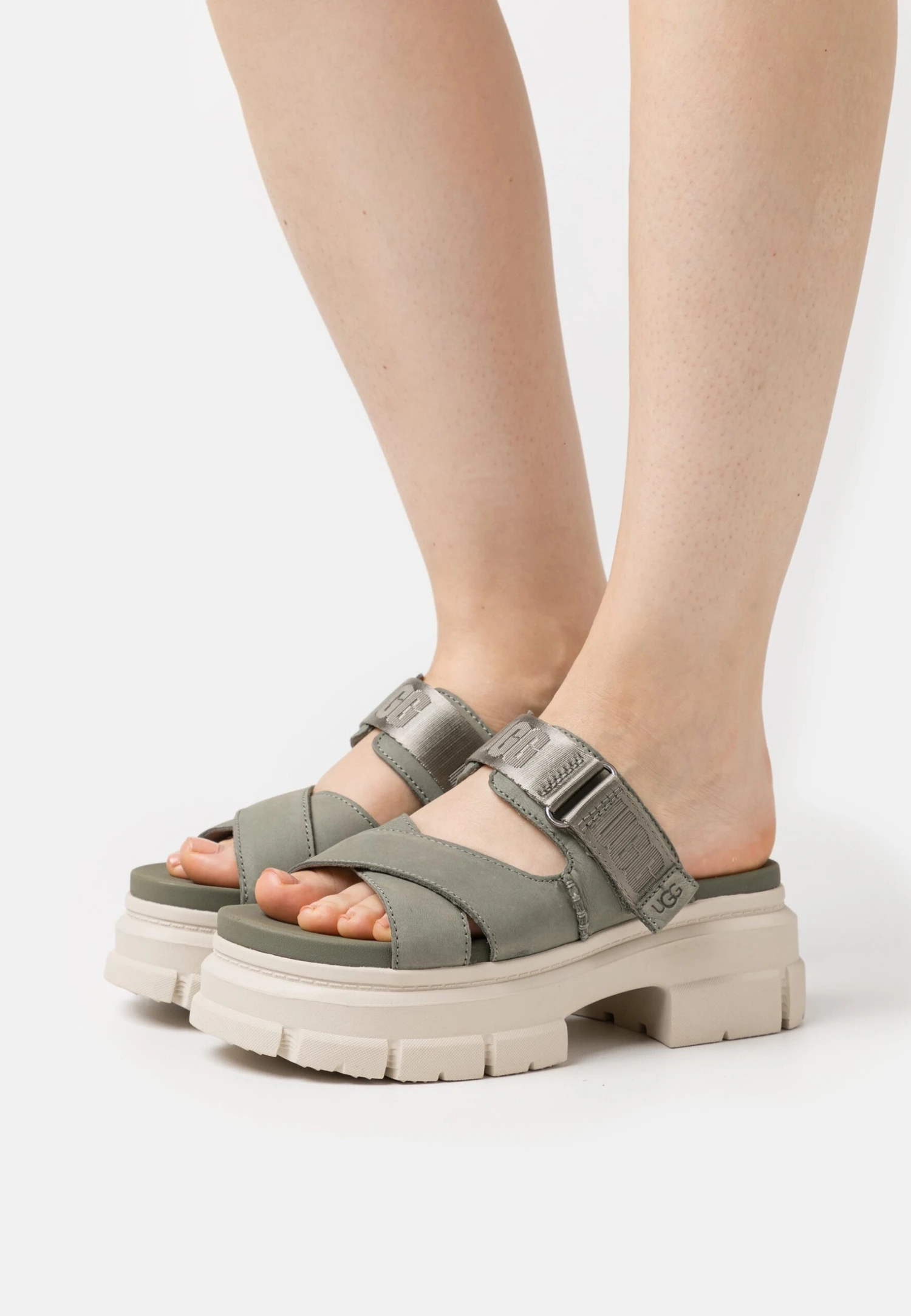 Ugg Ashton Slide - Muiltjes Met Hak - Moss Green 3 Ugg Ashton Slide - Muiltjes Met Hak - Moss Green