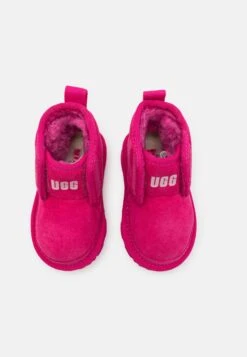 Ugg Accessible Neumel Ez-Fit Unisex - Korte Laarzen - Berry 11 Ugg Accessible Neumel Ez-Fit Unisex - Korte Laarzen - Berry -Ugg 12736be4b0964d9eaea3567577cf66c3