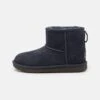 Ugg Classic Mini Ii Unisex - Korte Laarzen - Eve Blue 1 Ugg Classic Mini Ii Unisex - Korte Laarzen - Eve Blue -Ugg 152935627df947338468a58cb0738f21