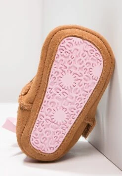 Ugg Jesse Bow Ii - Babyschoenen - Chestnut 12 Ugg Jesse Bow Ii - Babyschoenen - Chestnut -Ugg 1a286190fc46444392bce2f40107bcf1