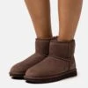 Ugg Classic Mini - Korte Laarzen - Burnt Cedar 2 Ugg Classic Mini - Korte Laarzen - Burnt Cedar -Ugg 4349a1a510f444f49be256228a69fb77