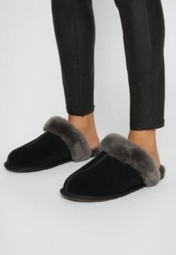 Ugg Scuffette - Pantoffels - Black/Grey 13 Ugg Scuffette - Pantoffels - Black/Grey -Ugg 437e34775adc4ba08d8bcf6f3bd7c023