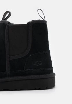 Ugg Neumel Chelsea - Korte Laarzen - Black 13 Ugg Neumel Chelsea - Korte Laarzen - Black -Ugg 4767f01ce848449aa0e409fbc0e2b107