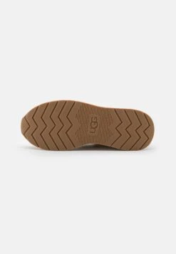 Ugg Retrainer - Sneakers Laag - Driftwood 12 Ugg Retrainer - Sneakers Laag - Driftwood -Ugg 48a5aee650884958a249c8da8a199f6f