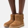 Ugg Classic Mini Logo Zip - Korte Laarzen - Chestnut -Ugg 532a050e63994b8d8da8a740b65fd9a8
