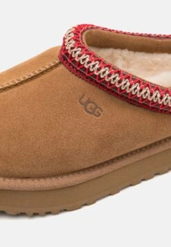 Ugg Tazz Unisex - Pantoffels - Chestnut 19 Ugg Tazz Unisex - Pantoffels - Chestnut -Ugg 64823e331c6e497da16774db5c44ddd7