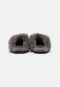 Ugg Scuffette - Pantoffels - Black/Grey 15 Ugg Scuffette - Pantoffels - Black/Grey -Ugg 7819fb7ac8b54957bb685c32c53ae088