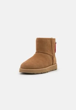 Ugg Classic Mini Logo Zip - Korte Laarzen - Chestnut 10 Ugg Classic Mini Logo Zip - Korte Laarzen - Chestnut -Ugg 98e1ec91b2ac4e0d837fdb5762150015