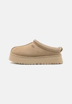 Bestsellers -Ugg 9dae9842549948d8ab999ce321e536ad