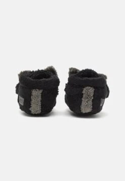 Ugg Bixbee Koala Stuffie Unisex - Geboortegeschenk - Black 10 Ugg Bixbee Koala Stuffie Unisex - Geboortegeschenk - Black -Ugg 9ddc8fac4d6f4ca19794f3cc680856b2