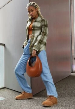 Ugg Neumel - Korte Laarzen - Chestnut