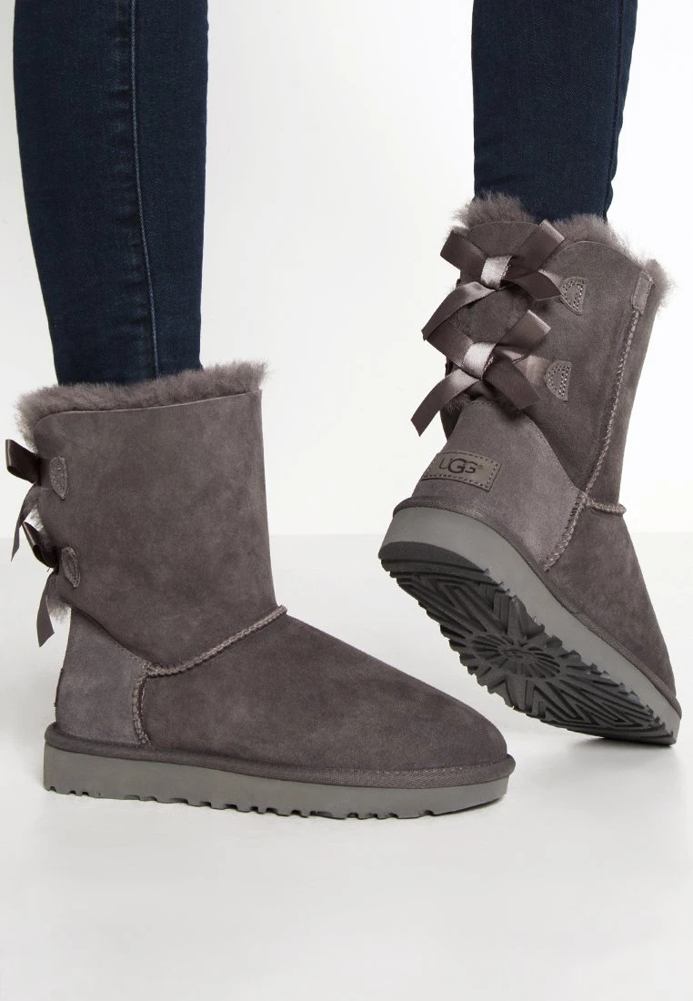 Ugg Bailey Bow - Korte Laarzen - Grey 3 Ugg Bailey Bow - Korte Laarzen - Grey