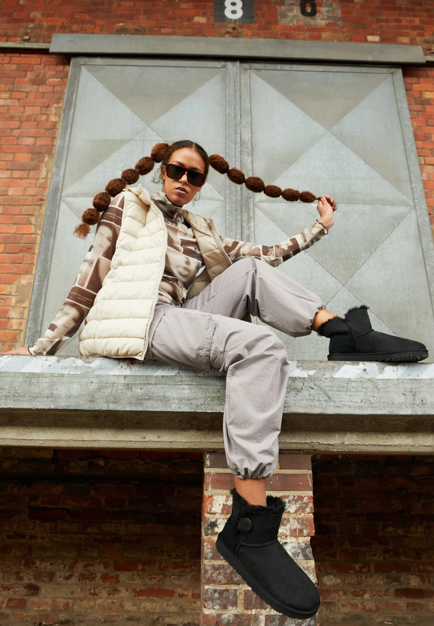 Ugg Mini Bailey Button - Korte Laarzen - Black 3 Ugg Mini Bailey Button - Korte Laarzen - Black