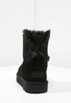 Ugg Mini Bailey Bow - Korte Laarzen - Black 13 Ugg Mini Bailey Bow - Korte Laarzen - Black -Ugg b91627f1f2d74230b41593e71102cdba