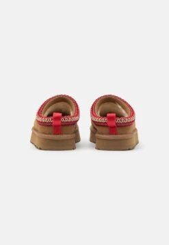 Ugg Tazz Unisex - Pantoffels - Chestnut 16 Ugg Tazz Unisex - Pantoffels - Chestnut -Ugg bae27e89cd2b4760aabc7939da752153