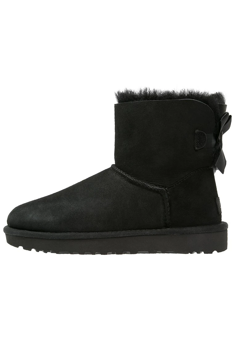 Ugg Mini Bailey Bow - Korte Laarzen - Black 4 Ugg Mini Bailey Bow - Korte Laarzen - Black - Afbeelding 2