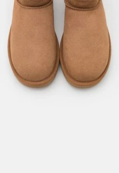 Ugg Classic Ultra - Korte Laarzen - Chestnut 17 Ugg Classic Ultra - Korte Laarzen - Chestnut -Ugg caf87f95b0604058aaff7f19b19ef22b