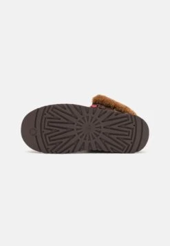 Ugg Funkarra Cabin Cuff - Enkellaarsjes Met Plateauzool - Burnt Cedar 12 Ugg Funkarra Cabin Cuff - Enkellaarsjes Met Plateauzool - Burnt Cedar -Ugg d2354cbbb5904f7c93321ef7c4da784f