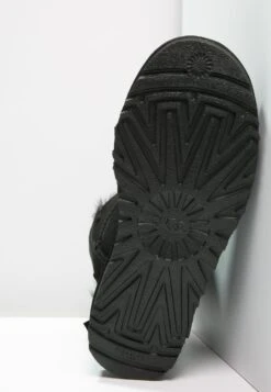 Ugg Mini Bailey Bow - Korte Laarzen - Black 14 Ugg Mini Bailey Bow - Korte Laarzen - Black -Ugg e627d034f97044338cc560aac2eb763b