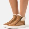 Ugg Alameda Mid Zip - Sneakers Hoog - Chestnut 2 Ugg Alameda Mid Zip - Sneakers Hoog - Chestnut -Ugg f093e952a97b474c94fb3dabad8ed3a1
